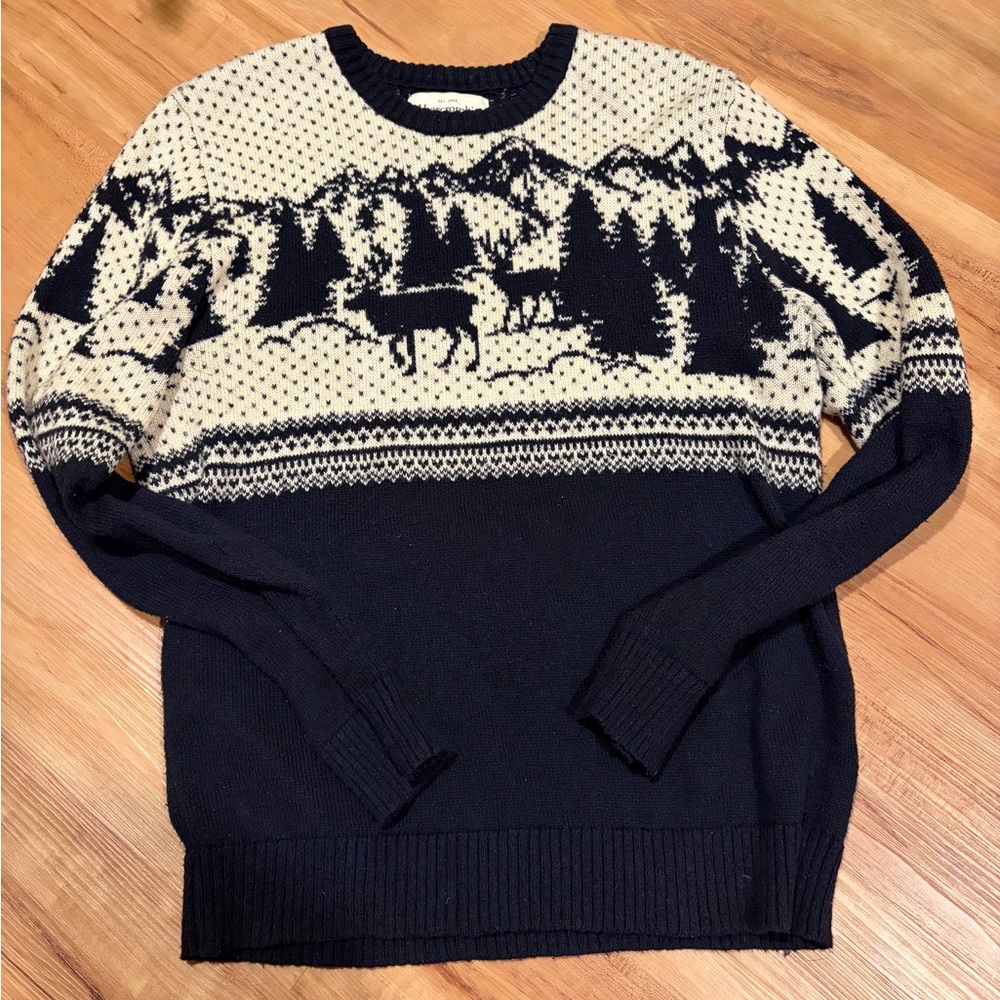 Abercrombie & Fitch Black and Cream Winter Crewneck Sweater